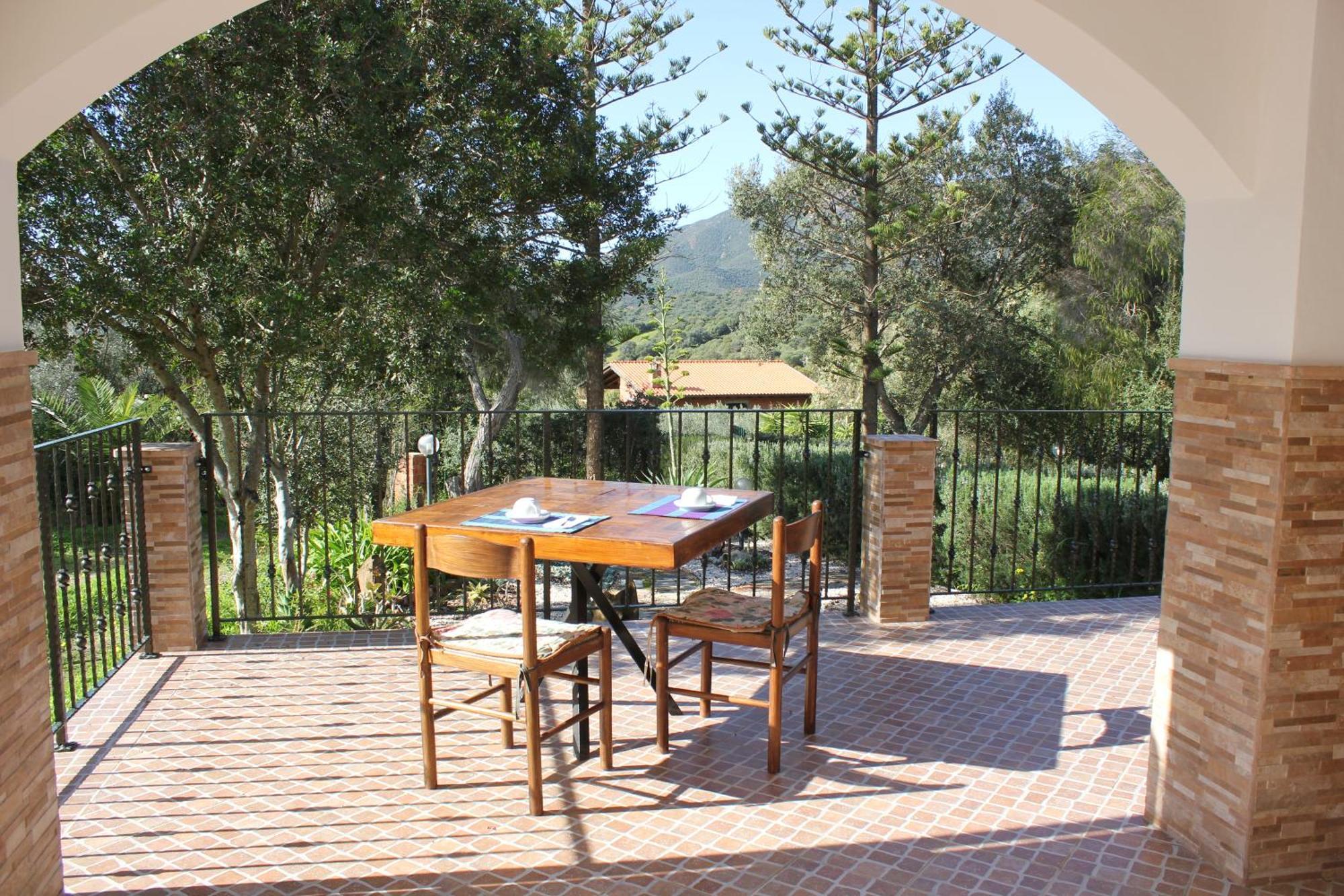 Gardenrocks Villa Fluminimaggiore Kültér fotó